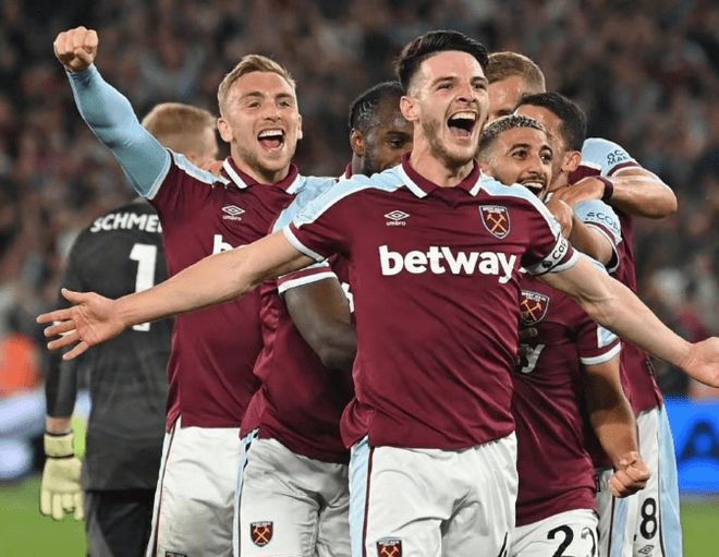 铃木一朗在 2015 年于马林鱼主场达成美职生涯第 3000 次出赛