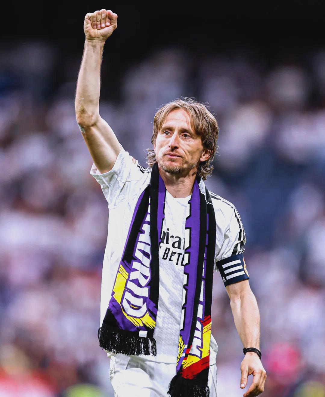 北控毫无斗志大比分输球，是张庆鹏水平差，还是有球员在搞内讧？